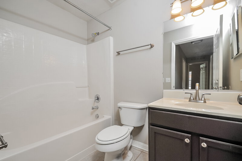 2,230/Mo, 30250 Rattana Ct Wesley Chapel, FL 33545 Bathroom View