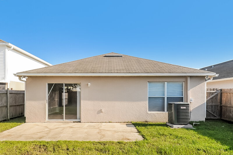 2,230/Mo, 30250 Rattana Ct Wesley Chapel, FL 33545 Rear View