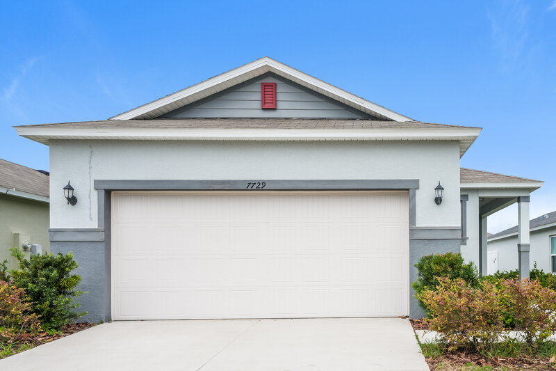 2,330/Mo, 7729 Sunshine Bridge Ave Gibsonton, FL 33534 External View