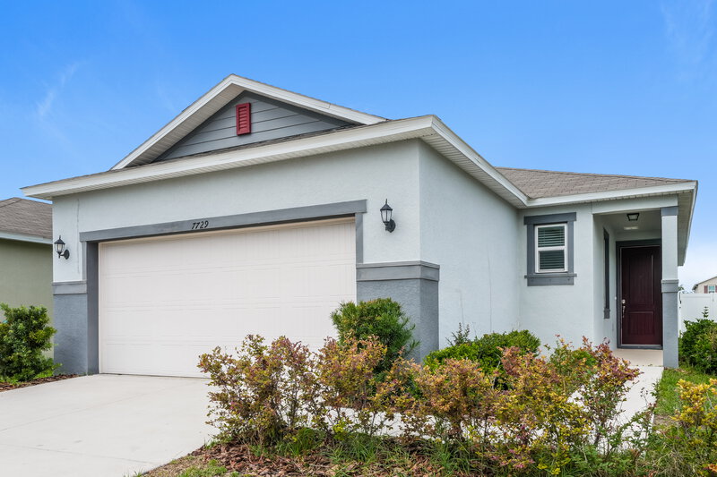 2,330/Mo, 7729 Sunshine Bridge Ave Gibsonton, FL 33534 Front View