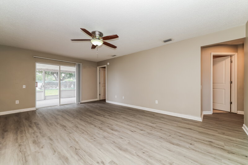 2,005/Mo, 12420 Dawn Vista Dr Riverview, FL 33578 Living Room View