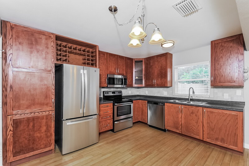2,090/Mo, 12420 Dawn Vista Dr Riverview, FL 33578 Kitchen View 2