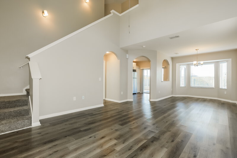 2,165/Mo, 12527 Evington Point Dr Riverview, FL 33579 Living Room View 2