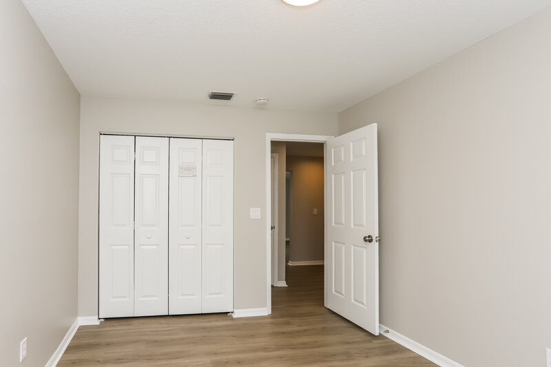 2,545/Mo, 2013 Thornbush Pl Brandon, FL 33511 Bedroom View 4