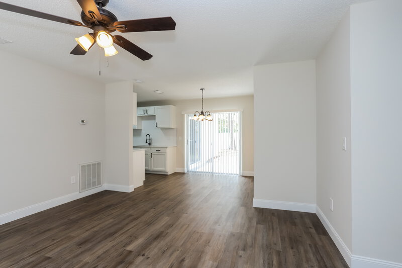 2,160/Mo, 1038 Bridlewood Way Brandon, FL 33511 Living Room View 2