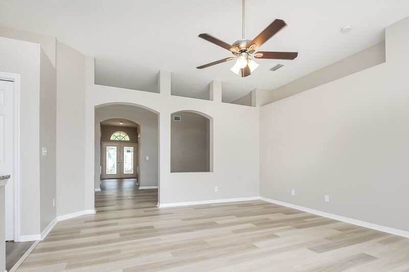 2,610/Mo, 1221 Barclay Wood Dr Ruskin, FL 33570 Living Room View