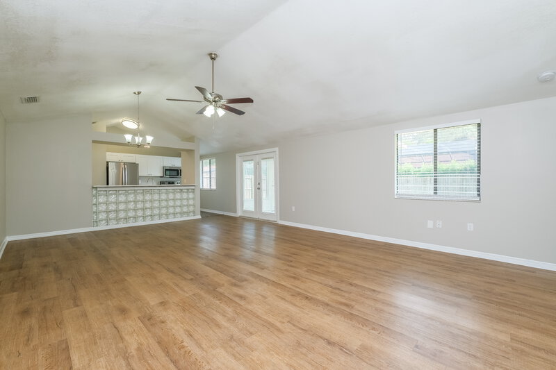 2,645/Mo, 1191 Mineola Cir Palm Harbor, FL 34683 Living Room View 2