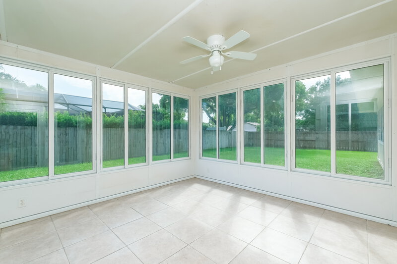 2,645/Mo, 1191 Mineola Cir Palm Harbor, FL 34683 Sun Room View
