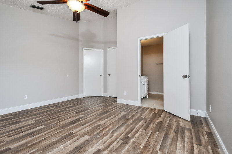 3,220/Mo, 1903 Dartford Ct Valrico, FL 33594 Main Bedroom View 2