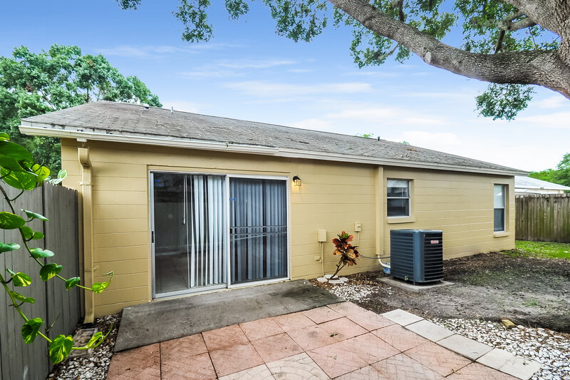 3,220/Mo, 1903 Dartford Ct Valrico, FL 33594 Rear View