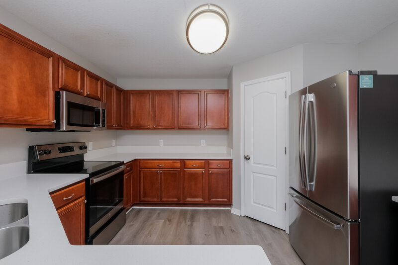 2,425/Mo, 11229 Black Forest Trail Riverview, FL 33569 Kitchen View 2