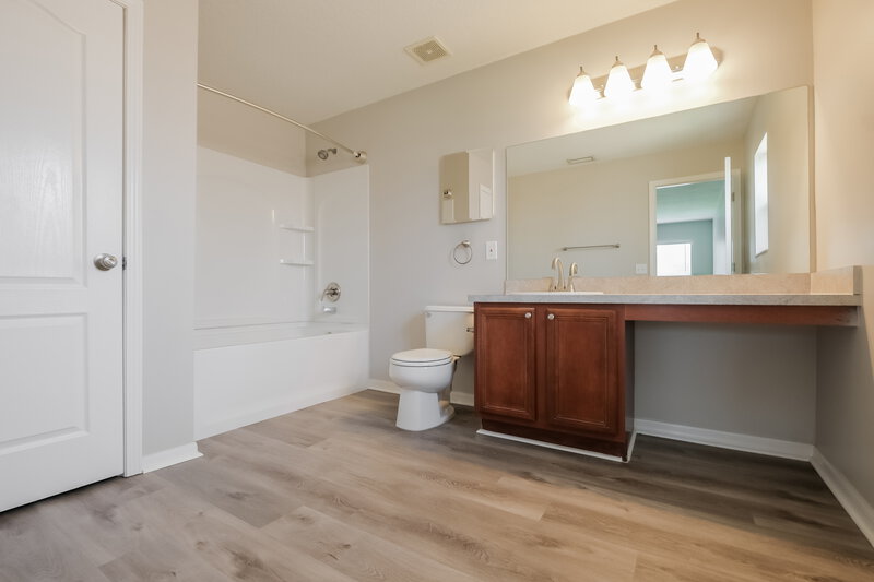 2,425/Mo, 11229 Black Forest Trail Riverview, FL 33569 Main Bathroom View