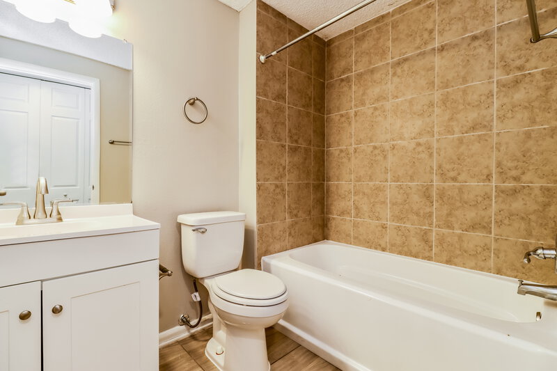 4,080/Mo, 12342 Witheridge Dr Tampa, FL 33624 Bathroom View