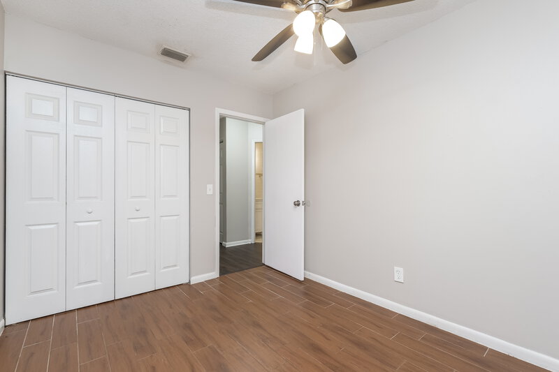 2,010/Mo, 226 Regal Park Dr Valrico, FL 33594 Bedroom View