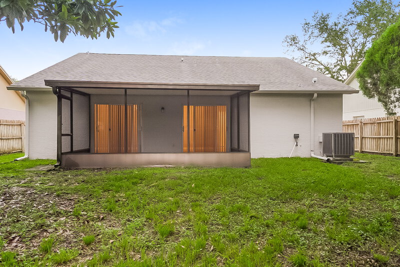 2,270/Mo, 24734 Silversmith Dr Lutz, FL 33559 Rear View