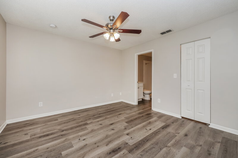 1,845/Mo, 11337 Blackbark Dr Riverview, FL 33579 Main Bedroom View