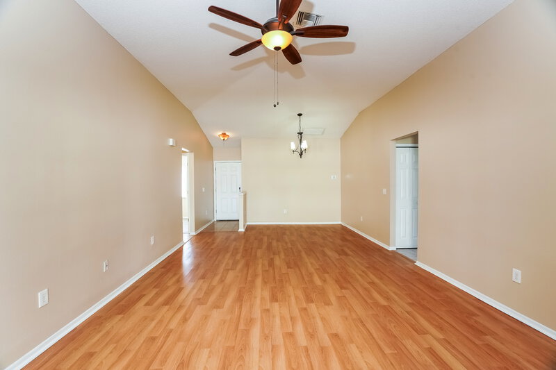 2,110/Mo, 1436 Birchstone Ave Brandon, FL 33511 Living Room View 2