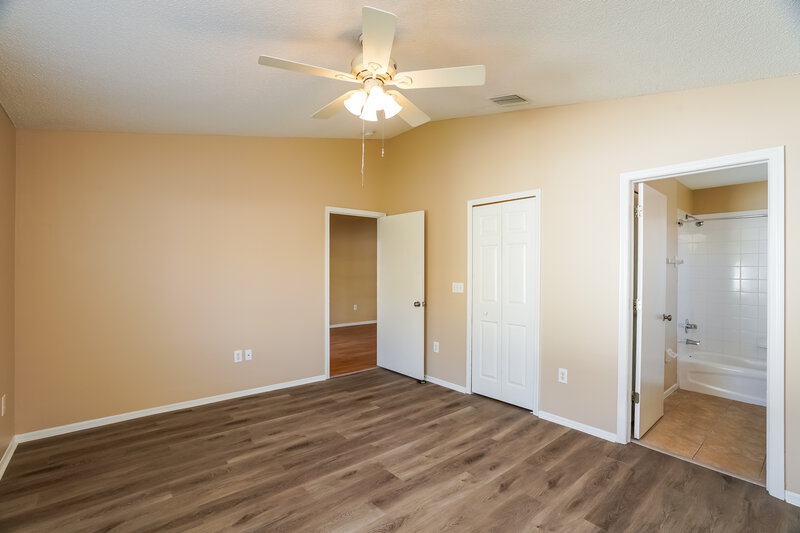 2,110/Mo, 1436 Birchstone Ave Brandon, FL 33511 Main Bedroom View