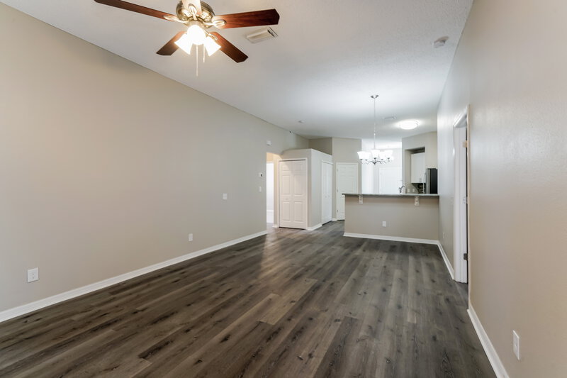 2,335/Mo, 7409 Sade St Tampa, FL 33615 Living Room View 2