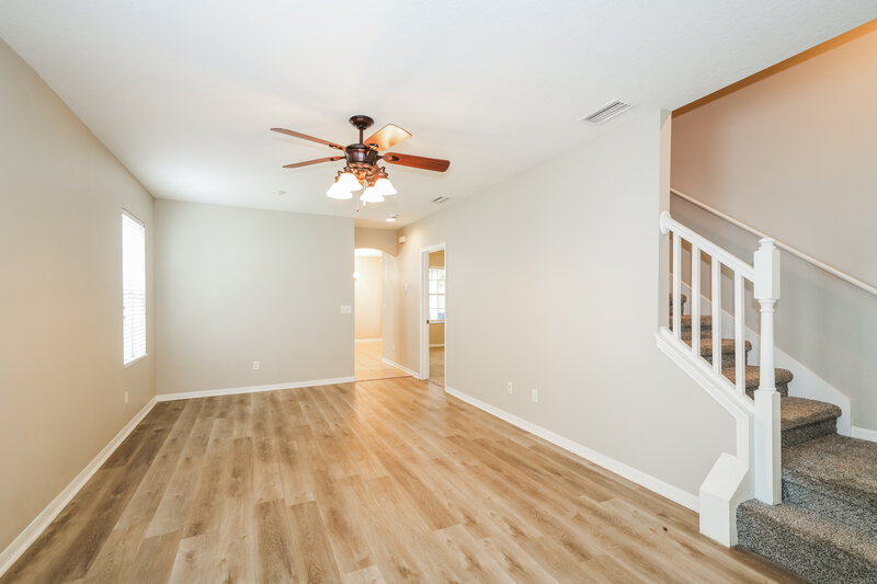 0/Mo, 16014 Loneoak View Dr Lithia, FL 33547 Living Room View