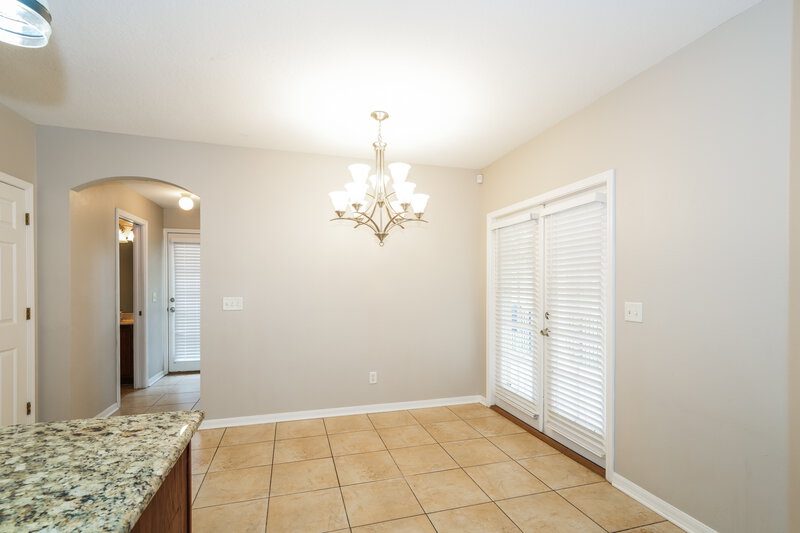 0/Mo, 16014 Loneoak View Dr Lithia, FL 33547 Dining Room View