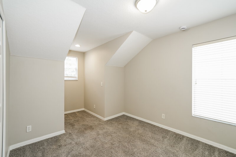 0/Mo, 16014 Loneoak View Dr Lithia, FL 33547 Bedroom View 2