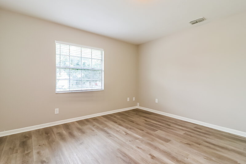 2,120/Mo, 4810 Reagan Ave Seffner, FL 33584 Main Bedroom View