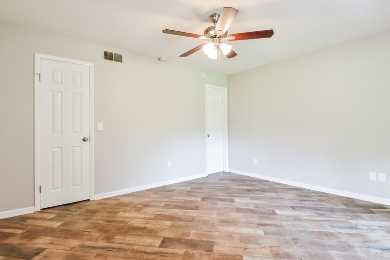 2,120/Mo, 4810 Reagan Ave Seffner, FL 33584 Bedroom View