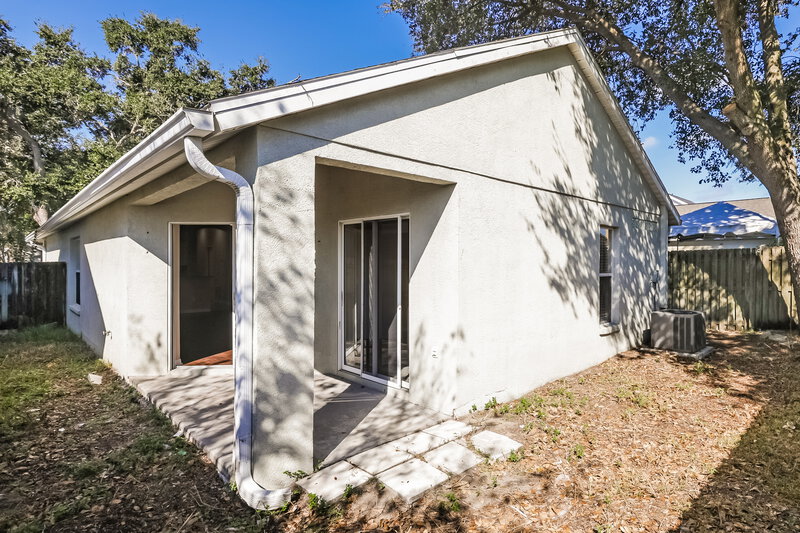 1,765/Mo, 5849 Sand Key Ln Zephyrhills, FL 33545 Rear View