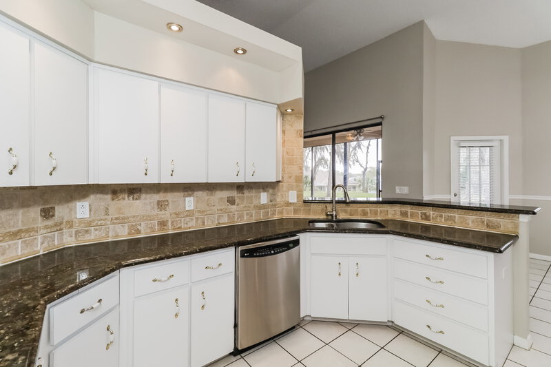2,265/Mo, 14525 Pimberton Dr Hudson, FL 34667 Kitchen View 2