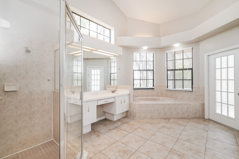 2,370/Mo, 14525 Pimberton Dr Hudson, FL 34667 Main Bathroom View