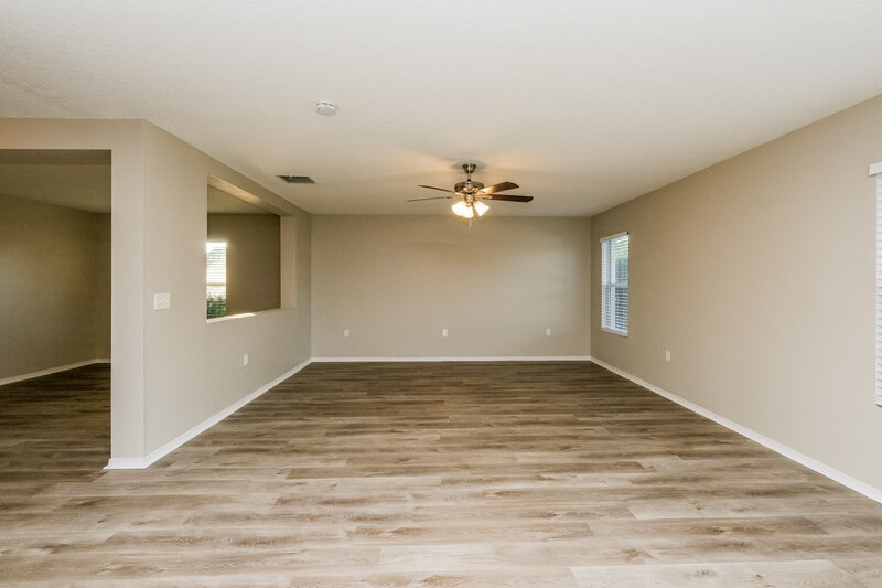 3,270/Mo, 4300 Fieldview Cir Wesley Chapel, FL 33545 Living Room View