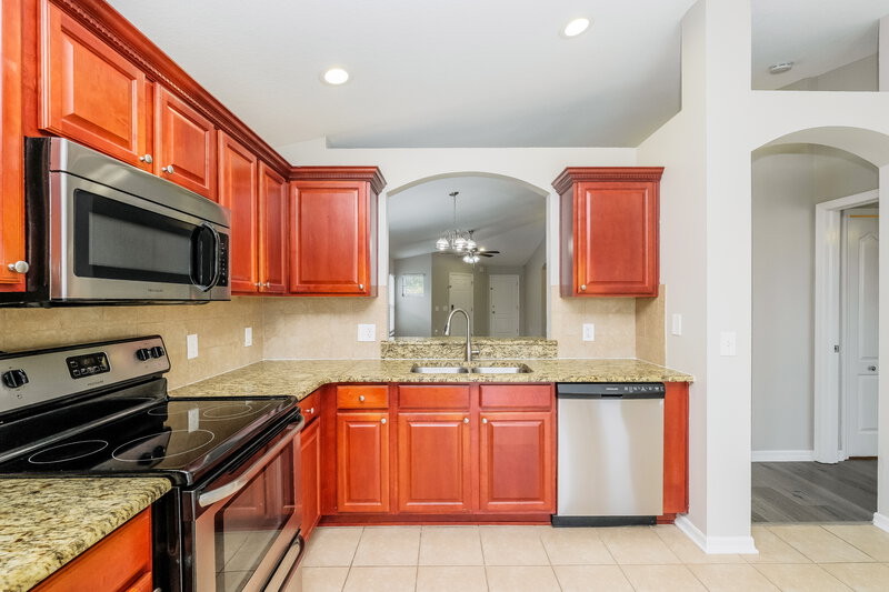 1,925/Mo, 12710 Evington Point Dr Riverview, FL 33579 Kitchen View 2