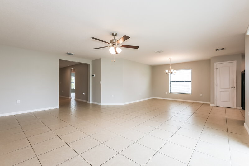 1,980/Mo, 1714 Chatham Green Cir Ruskin, FL 33570 Living Room View