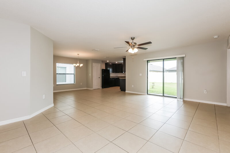 1,980/Mo, 1714 Chatham Green Cir Ruskin, FL 33570 Living Room View 2
