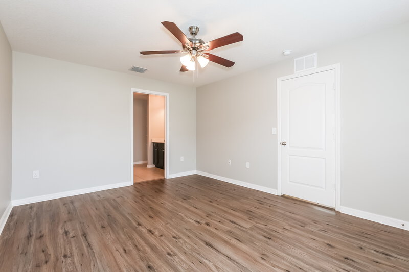 1,980/Mo, 1714 Chatham Green Cir Ruskin, FL 33570 Main Bedroom View 2