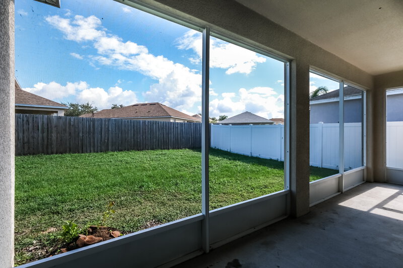 2,290/Mo, 13738 Ogakor Dr Riverview, FL 33579 Sun Room View