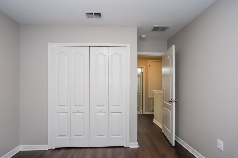 2,355/Mo, 1049 Seminole Sky Dr Ruskin, FL 33570 Bedroom View 2
