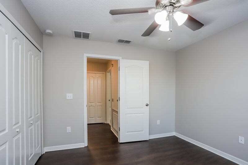 2,355/Mo, 1049 Seminole Sky Dr Ruskin, FL 33570 Bedroom View 4