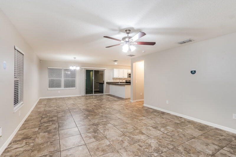 2,125/Mo, 10617 Laguna Plains Dr Riverview, FL 33578 Living Room View