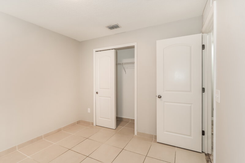 2,125/Mo, 10617 Laguna Plains Dr Riverview, FL 33578 Bedroom View 2