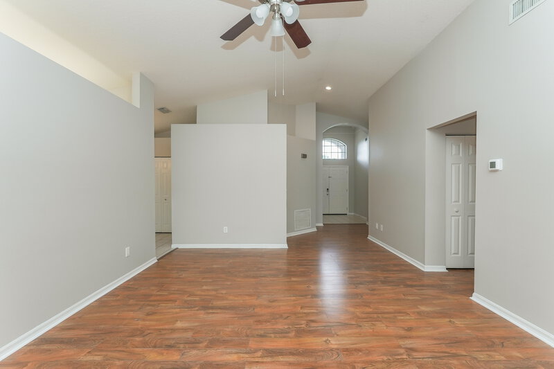 2,435/Mo, 1735 Wakefield Dr Brandon, FL 33511 Living Room View