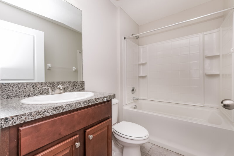 3,090/Mo, 21356 Southern Charm Dr Land O Lakes, FL 34637 Bathroom View