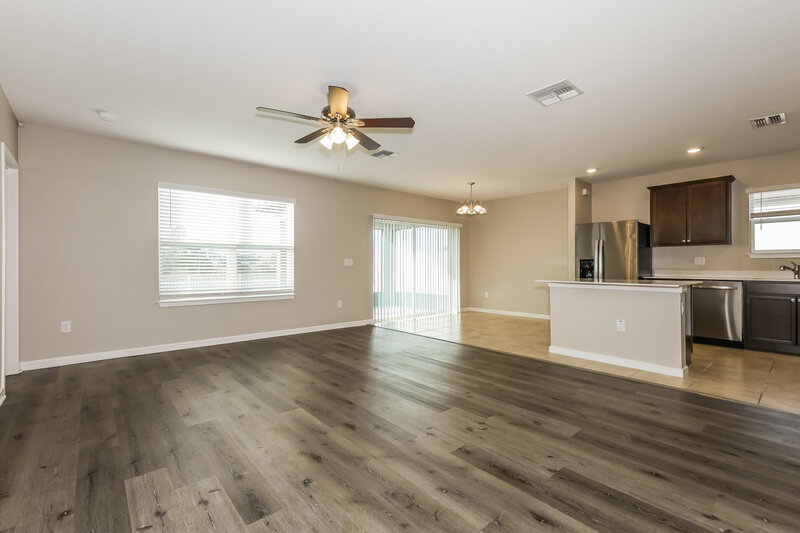 1,970/Mo, 913 Coastal Hammock Ave Ruskin, FL 33570 Living Room View