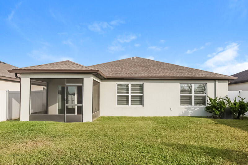 1,970/Mo, 913 Coastal Hammock Ave Ruskin, FL 33570 Rear View