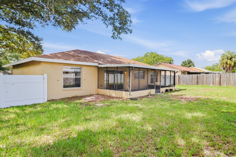 2,390/Mo, 948 16th Ln Palm Harbor, FL 34683 Side View