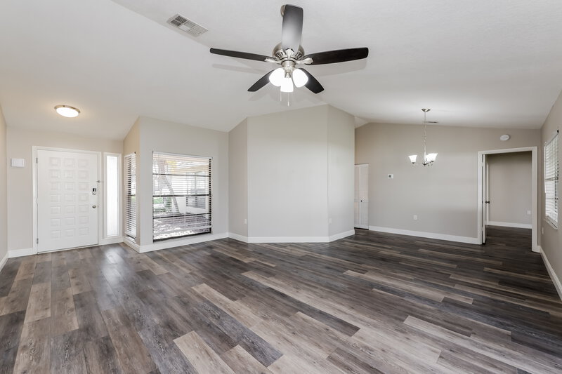 2,290/Mo, 1718 Dove Field Pl Brandon, FL 33510 Living Room View 2
