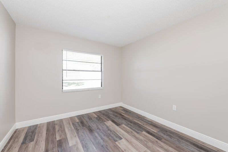 2,290/Mo, 1718 Dove Field Pl Brandon, FL 33510 Bedroom View 2