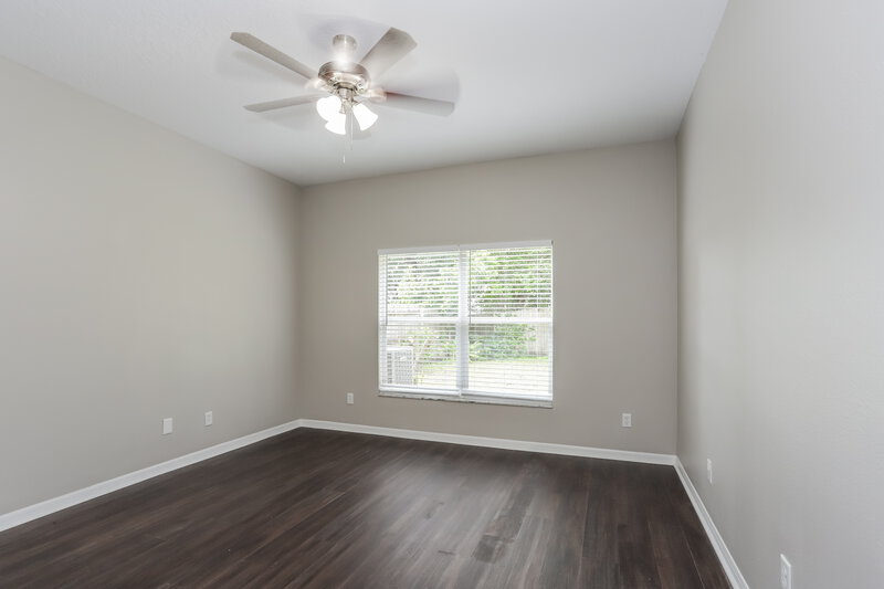 2,270/Mo, 817 Parsons Pointe St Seffner, FL 33584 Main Bedroom View