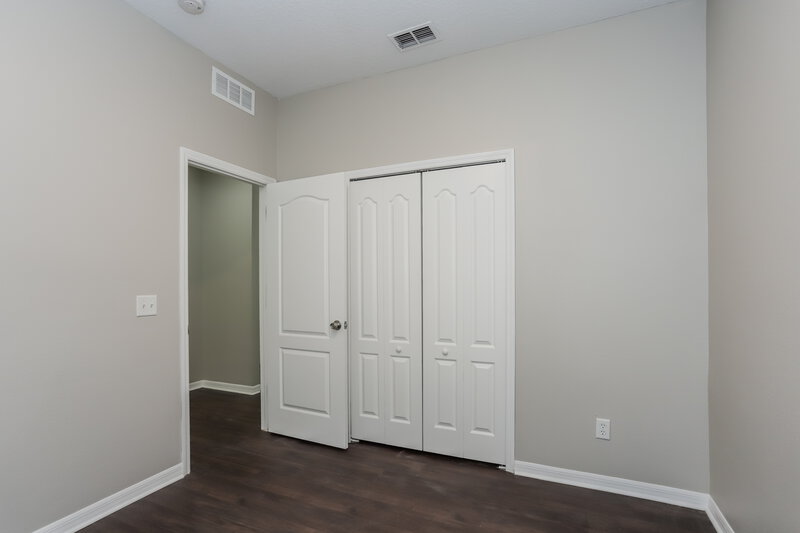 2,270/Mo, 817 Parsons Pointe St Seffner, FL 33584 Bedroom View 2